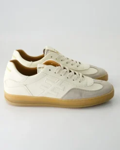 A032 Sneaker in Beige