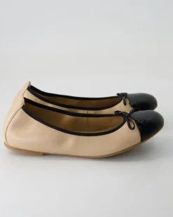 Auto Ballerinas in Beige