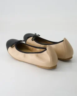 Auto Ballerinas in Beige