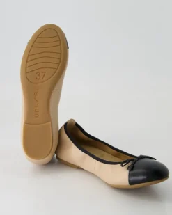 Auto Ballerinas in Beige