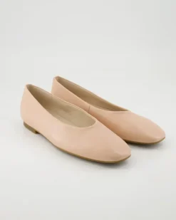 64.140.22 Ballerinas in Beige