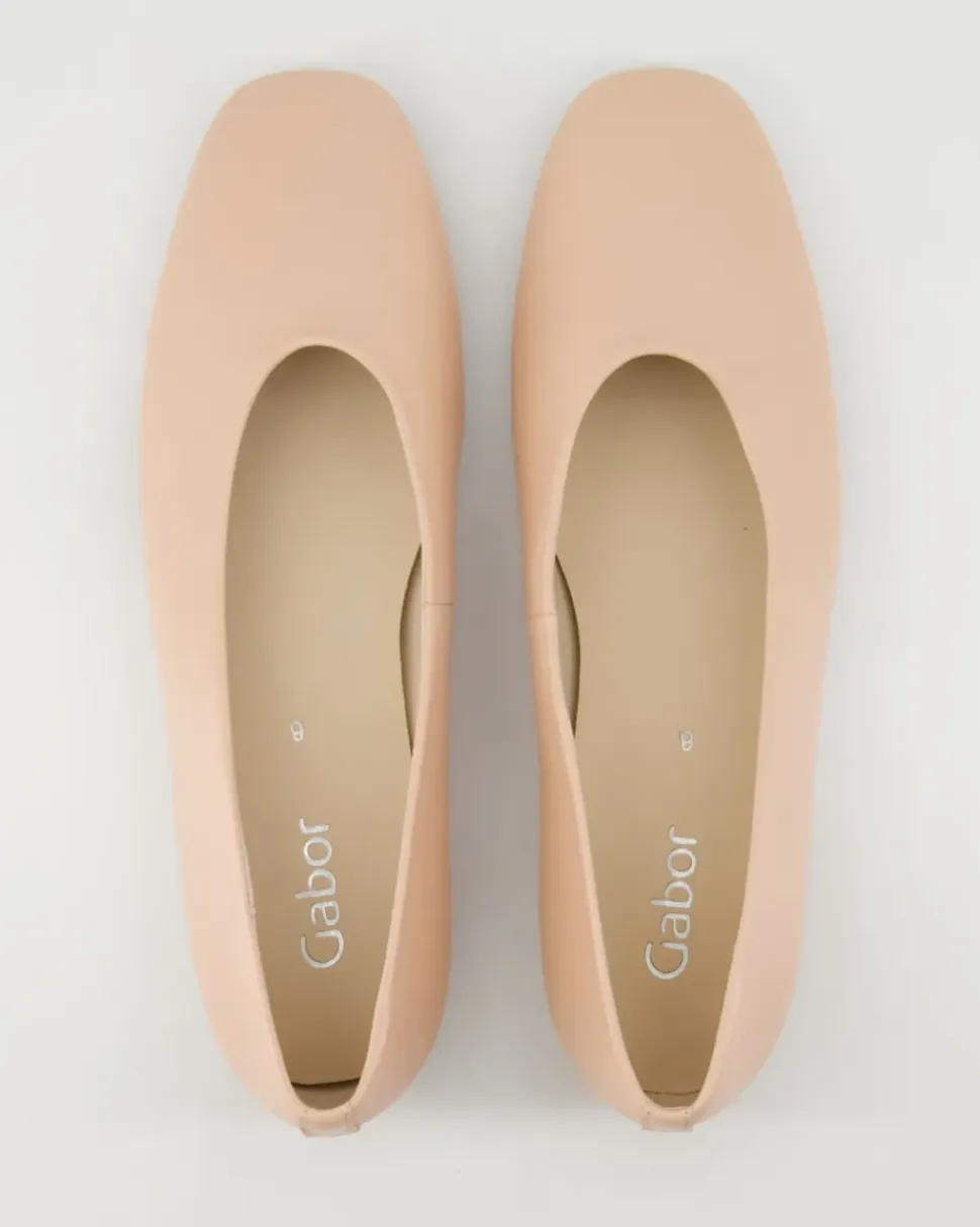 64.140.22 Ballerinas in Beige