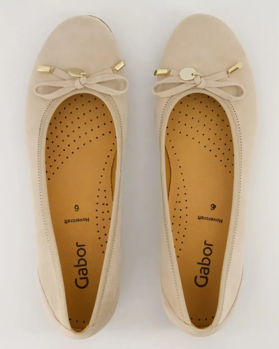 44.164.12 Ballerinas in Beige