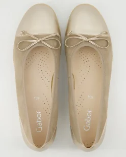 64.100.12 Ballerinas in Beige