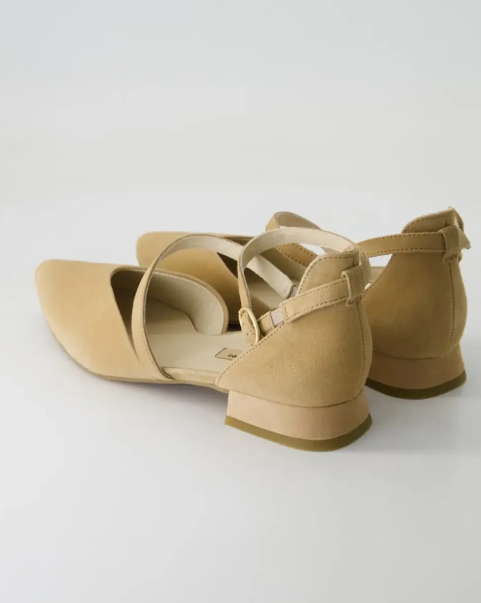 3818 Ballerinas in Beige
