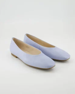 64.140.28 Ballerinas in Blau