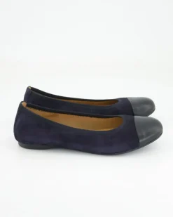 64.126.16 Ballerinas in Blau
