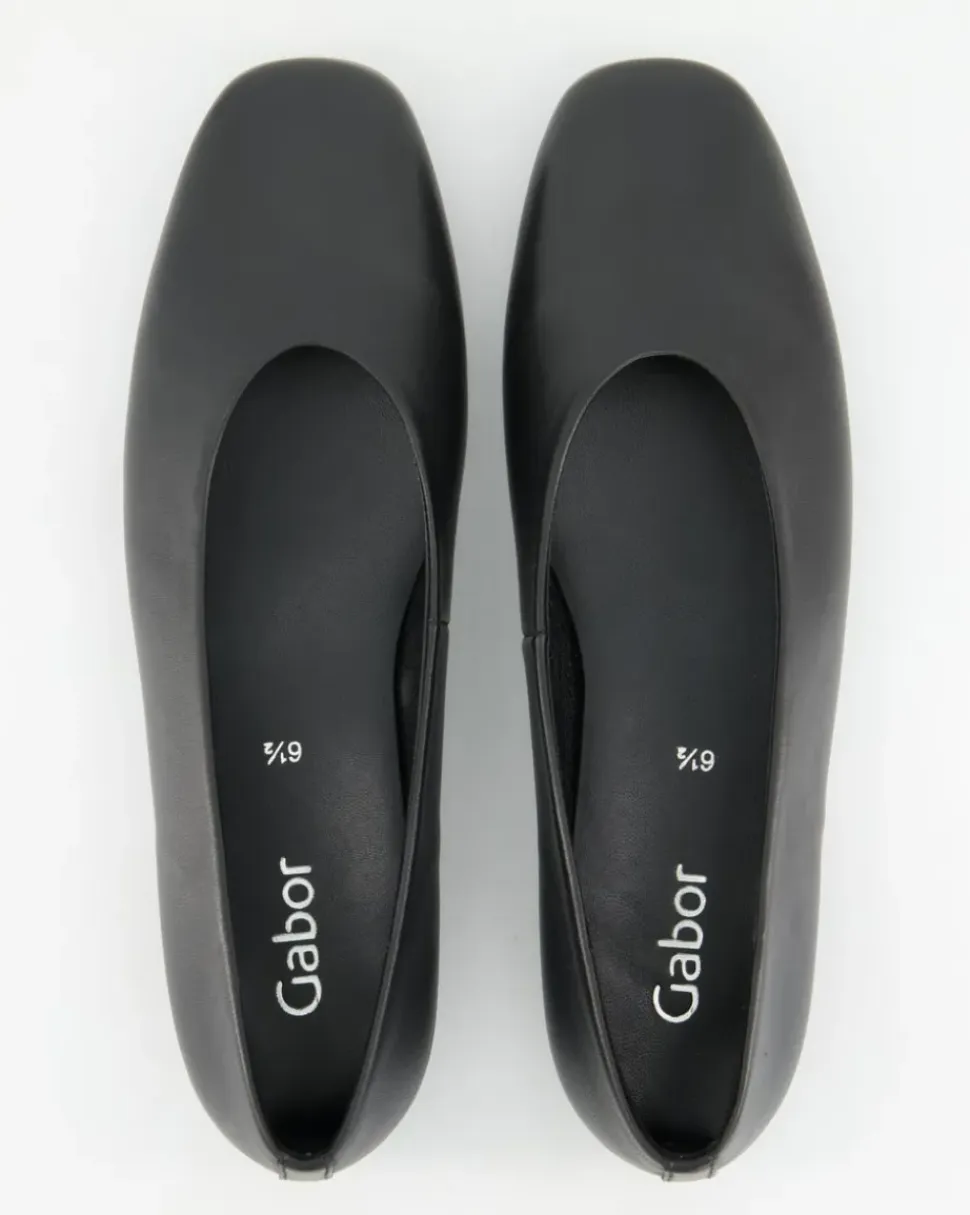 64.140.27 Ballerinas in Schwarz