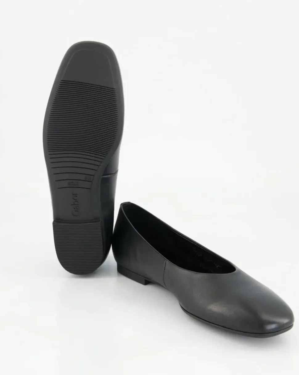 64.140.27 Ballerinas in Schwarz