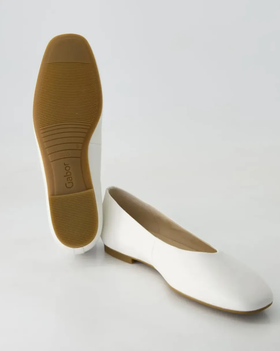 64.140.20 Ballerinas in Weiß