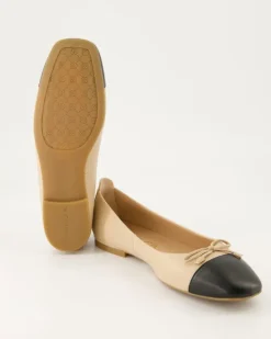 Belle Ballerinas in Beige