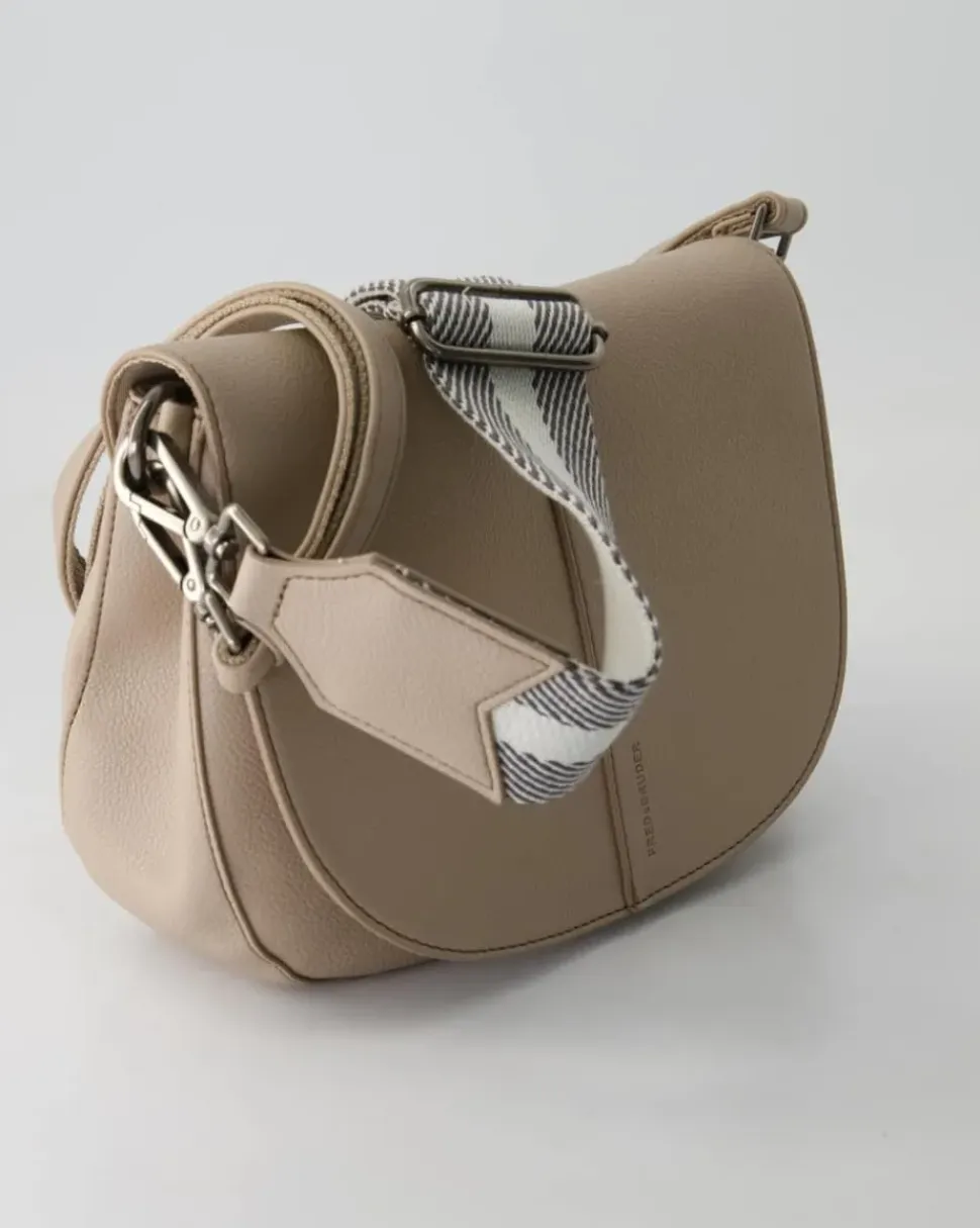 Bestie Saddle Handtasche in Beige