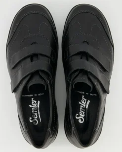 Birgit Slipper in Schwarz