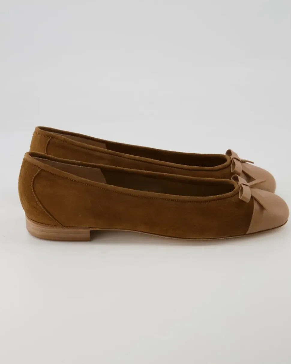 Bunny Ballerinas in Braun