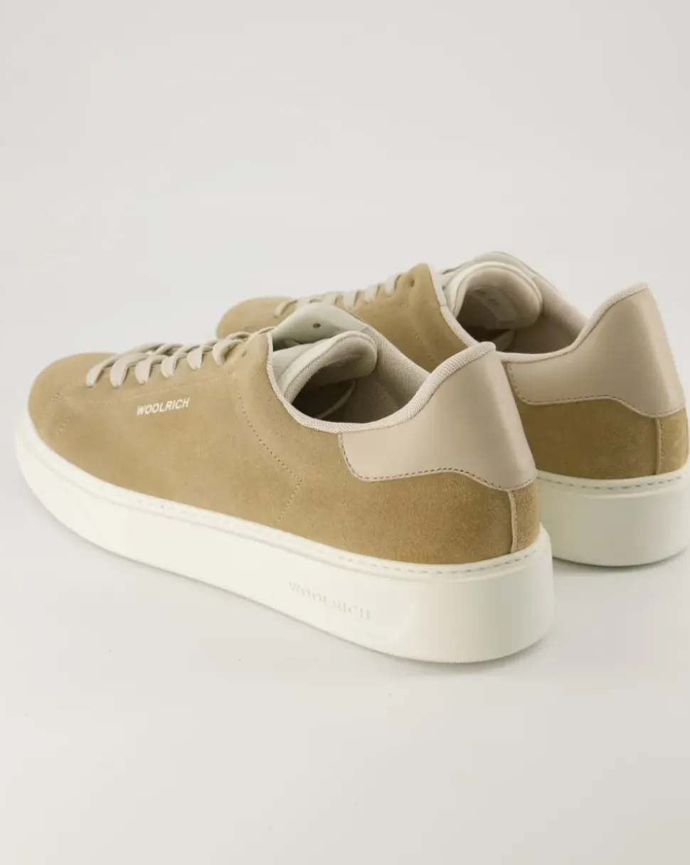 Classic Court Sneaker in Beige