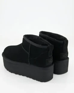 Classic Ultra Mini Platform Winterschuhe in Schwarz