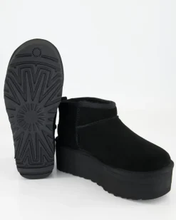 Classic Ultra Mini Platform Winterschuhe in Schwarz