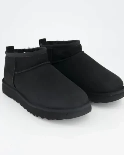 Classic Ultra Mini Winterschuhe in Schwarz