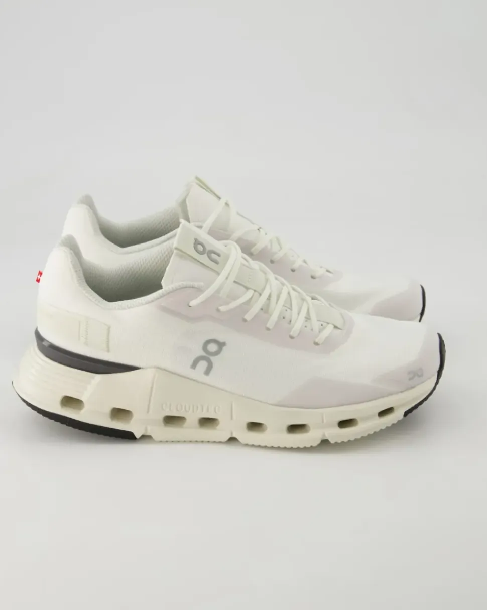 Cloudnova Form Sportschuhe in Weiß