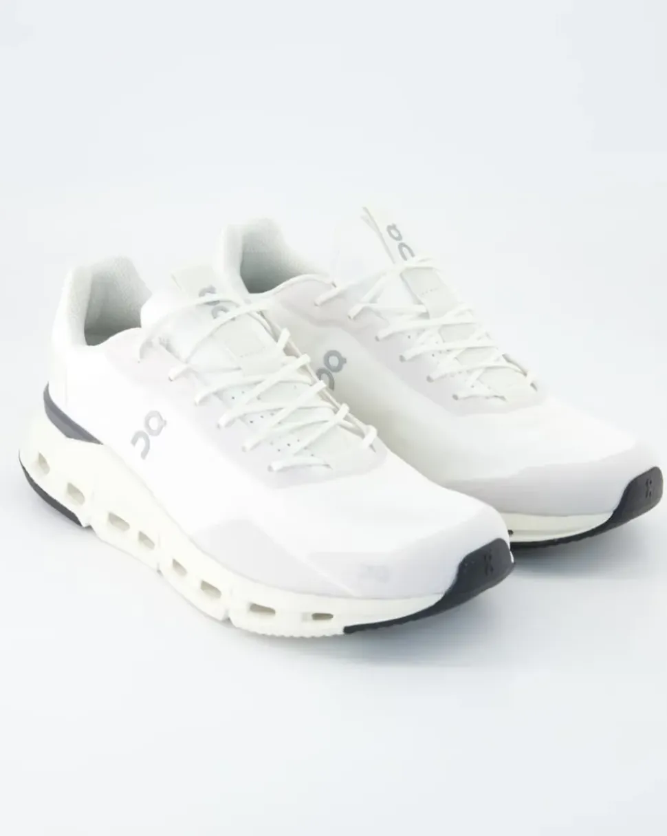 Cloudnova Form Sportschuhe in Weiß