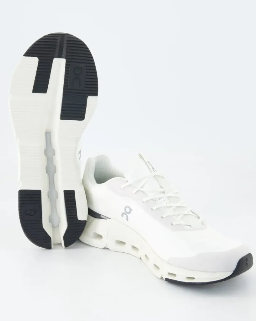 Cloudnova Form Sportschuhe in Weiß