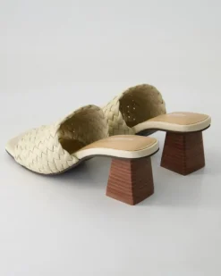 Colrain Pantoletten in Beige