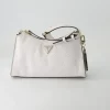 Cresidia Top Zip Shoulder Bag Umhängetasche in Weiß