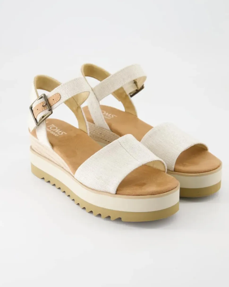 Diana Wedges in Beige