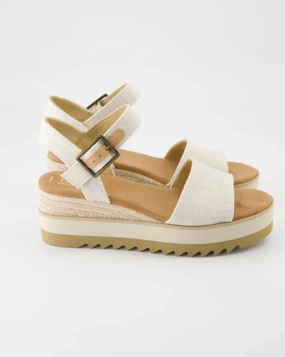 Diana Wedges in Beige