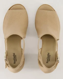 E409760D Sandalen in Beige
