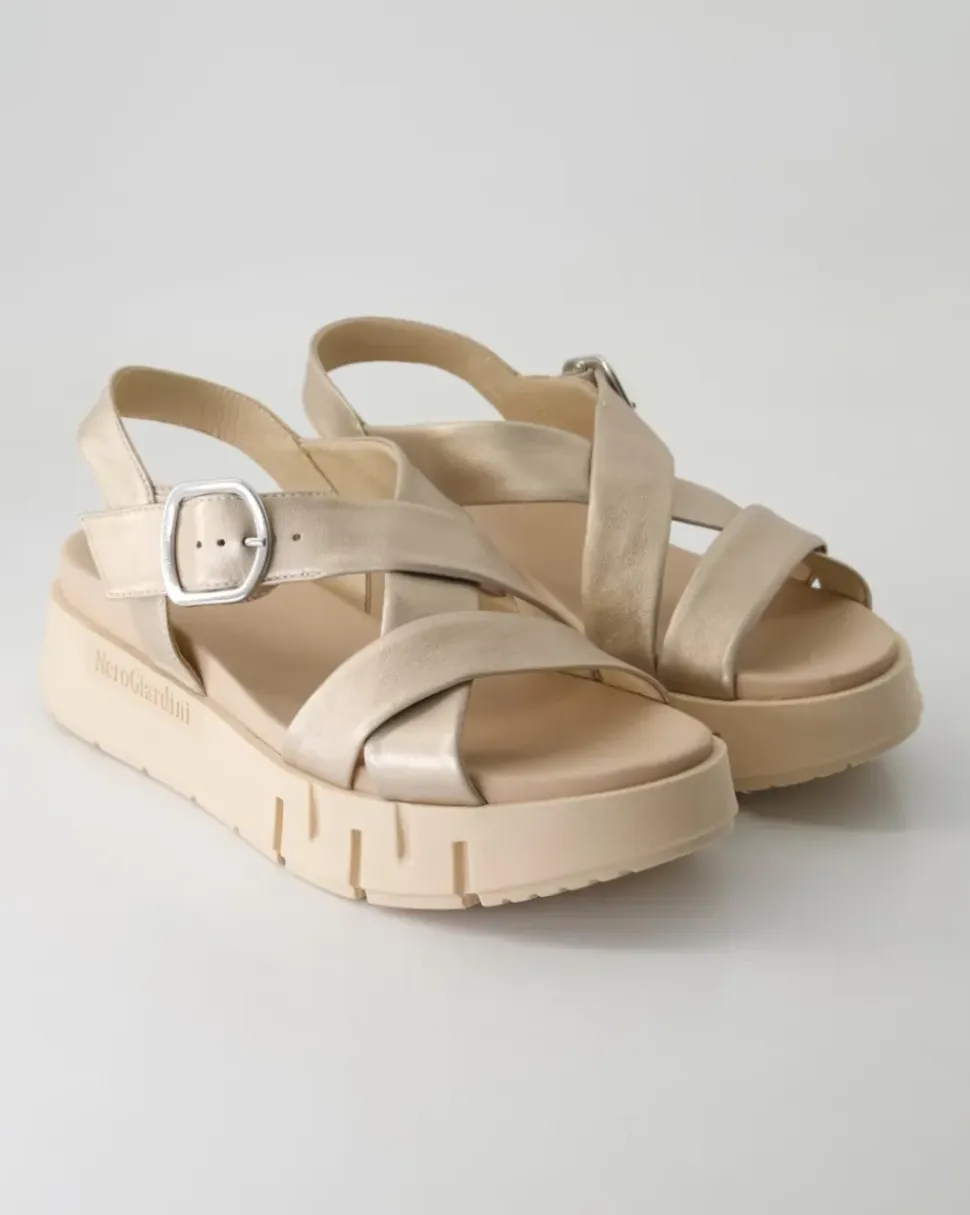 E513697D-675 Sandalen in Bronze