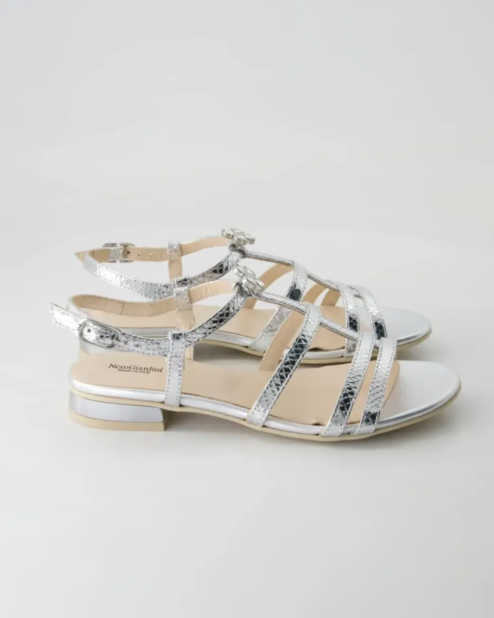 E513270D-700 Sandalen in Silber