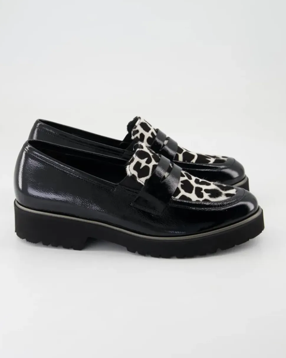 Elena Slipper in Schwarz