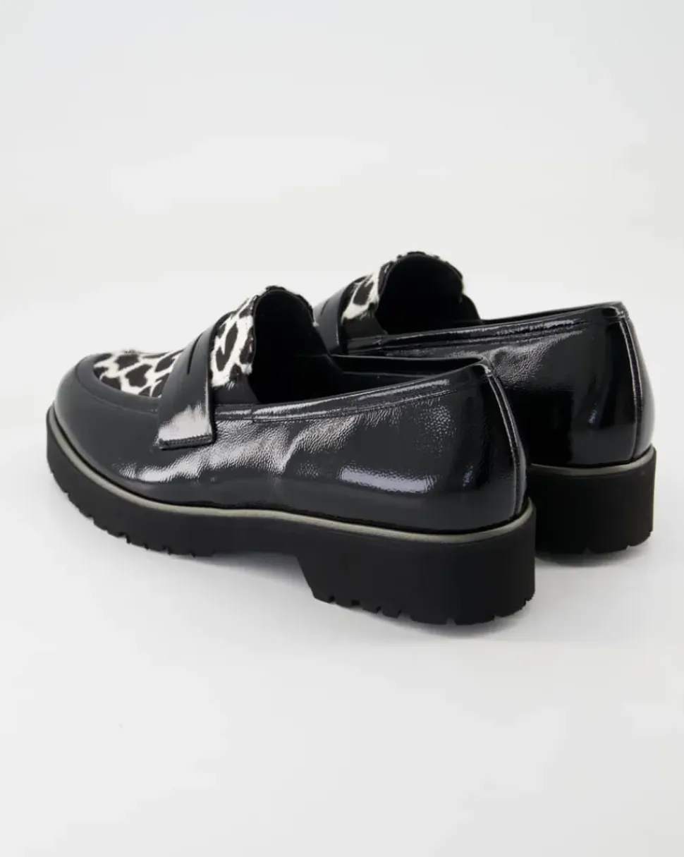 Elena Slipper in Schwarz