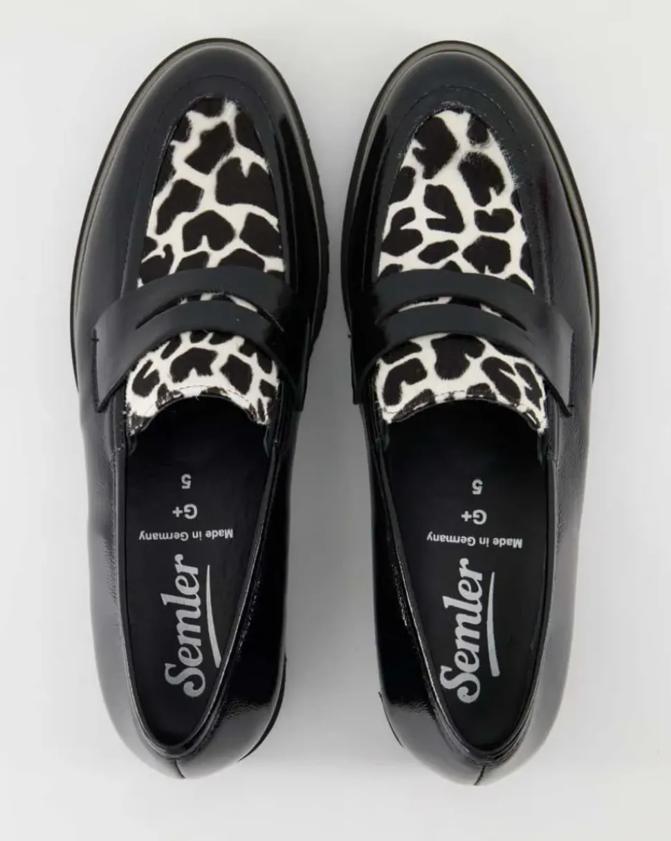 Elena Slipper in Schwarz