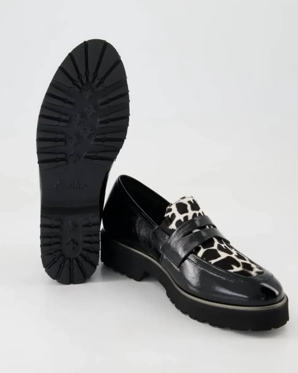 Elena Slipper in Schwarz