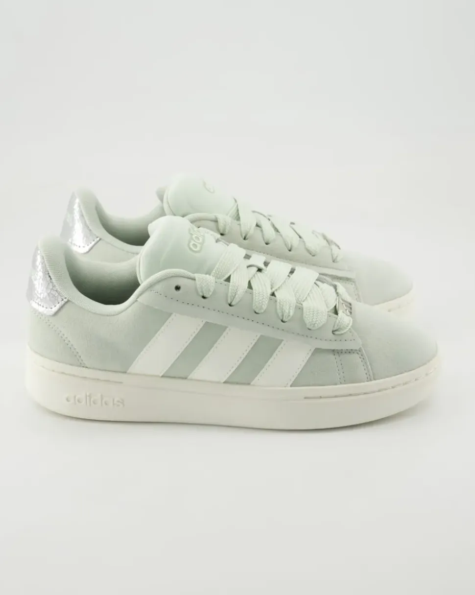 Grand Court Alpha Sneaker in Grün