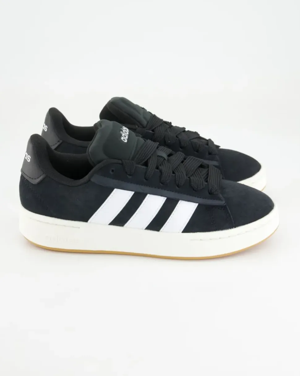 Grand Court Alpha Sneaker in Schwarz