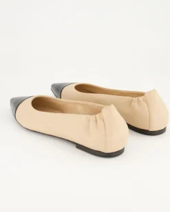 Greta Ballerinas in Beige