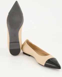 Greta Ballerinas in Beige