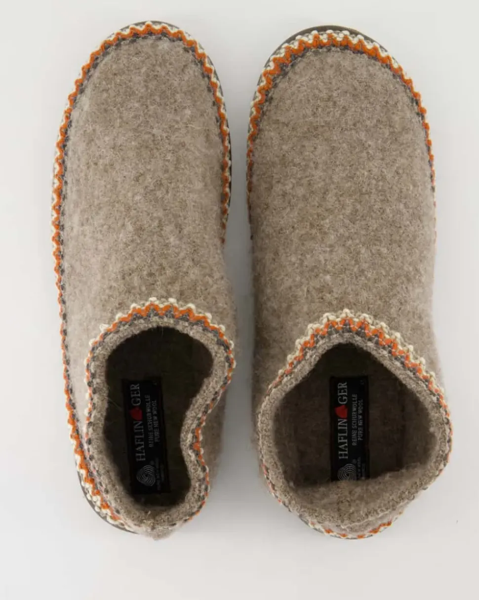 631064 Hausschuhe in Beige