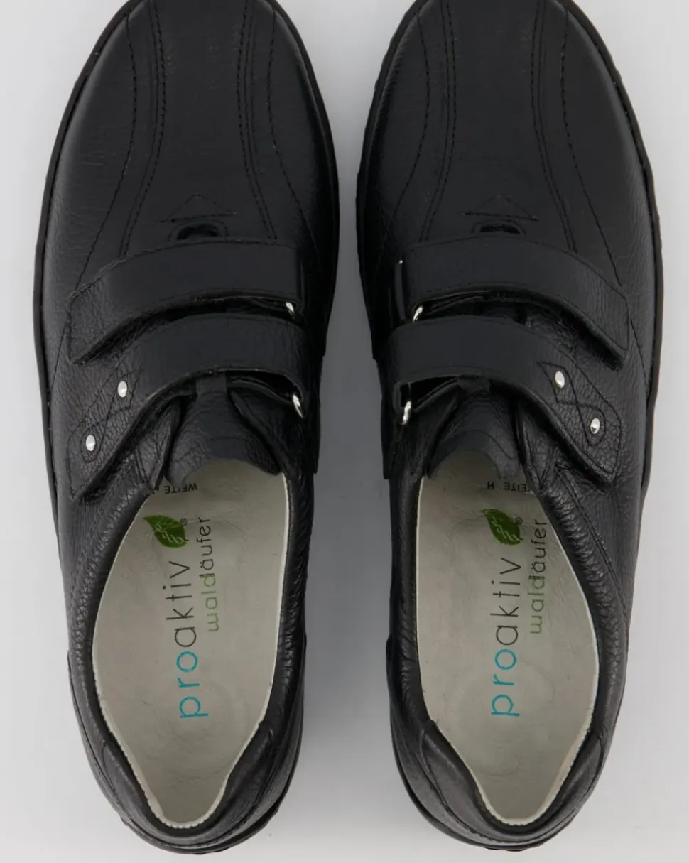 Henni Slipper in Schwarz