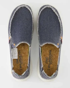 John Slipper in Blau