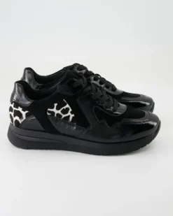 Lilly Schnürschuhe in Schwarz