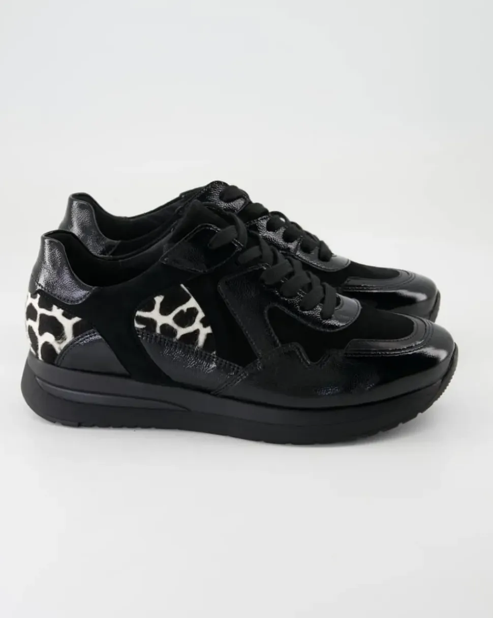 Lilly Schnürschuhe in Schwarz