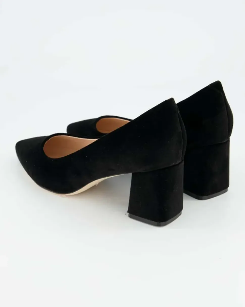 L01 Pumps in Schwarz