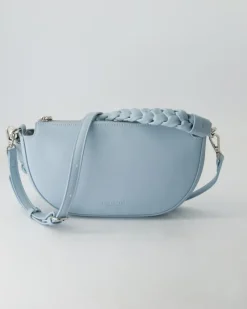 Melbu Halfmoon Bag Umhängetasche in Blau