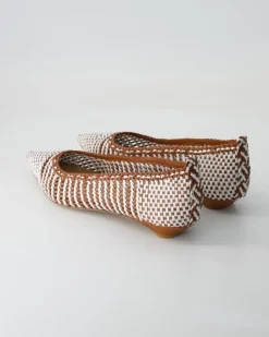 N818-405 Ballerinas in Braun