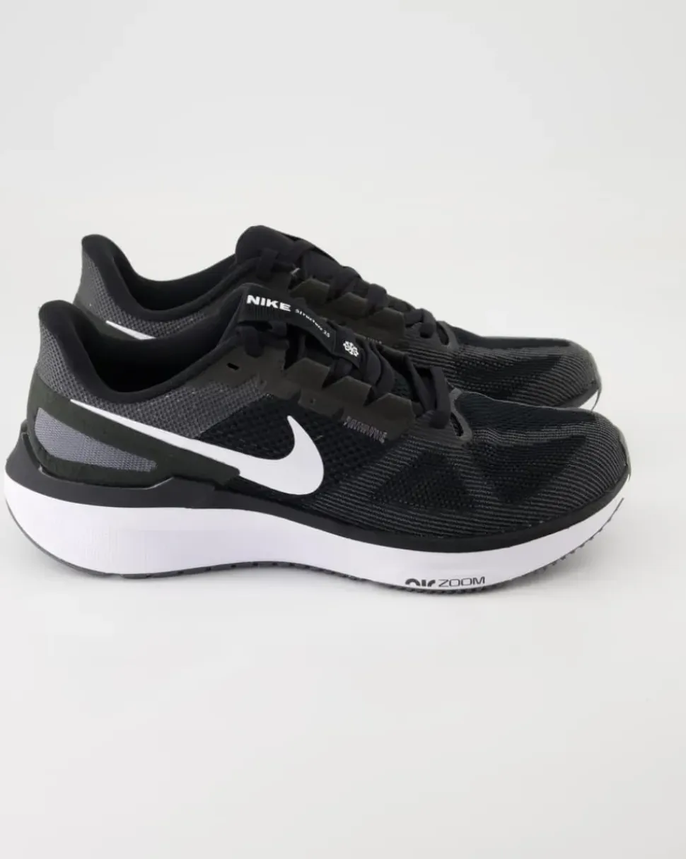 Nike Air Zoom Sportschuhe in Schwarz