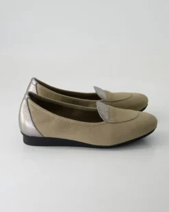 Nikolo Ballerinas in Beige